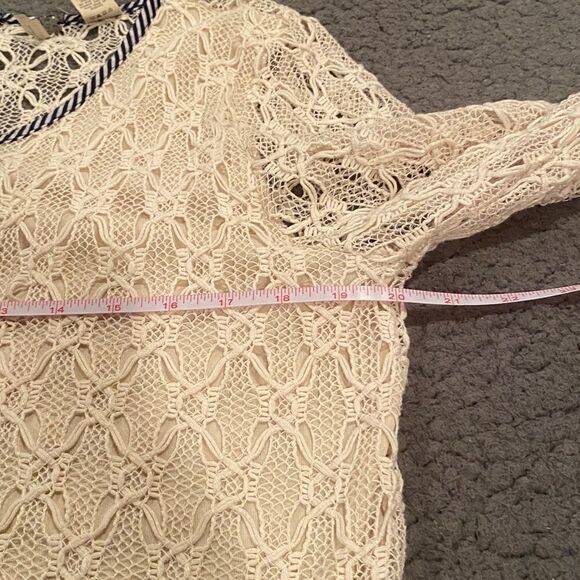 BKE Crocheted Top Size Medium Fringe Bottom Long Sleeve Lined - Picture 10 of 13
